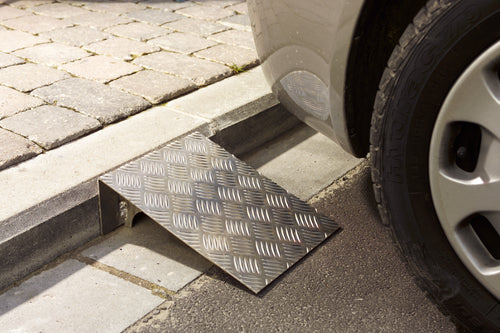 Rampe de trottoir acier galva 310 x 250 x H100mm