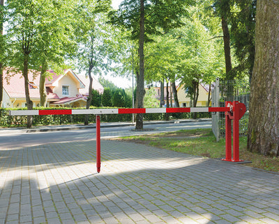 Barrière levante universelle à vérin