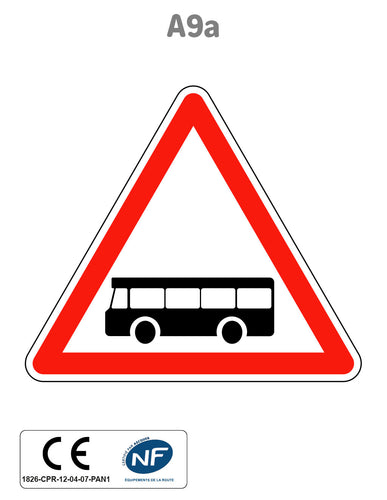 Panneau A9a Traversée de voie de véhicules des services réguliers de transport